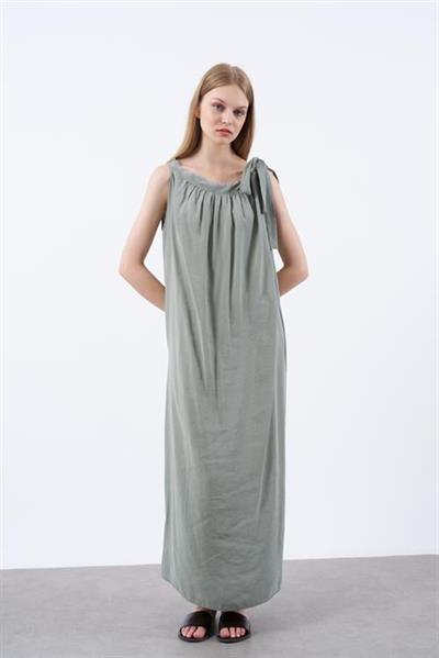 3213 OMUZDAN BAĞLAMALI ELBİSE ÇAĞLA YEŞİL