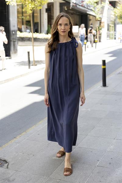 3213 OMUZDAN BAĞLAMALI ELBİSE LACİVERT