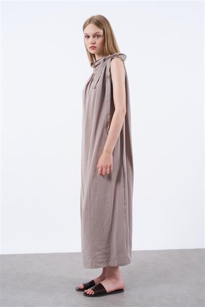 3213 OMUZDAN BAĞLAMALI ELBİSE VİZON