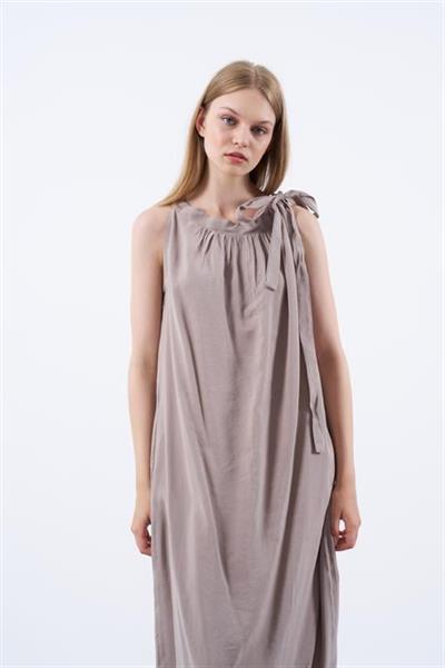 3213 OMUZDAN BAĞLAMALI ELBİSE VİZON