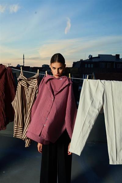 4906 ÇİZGİLİ GÖMLEK BORDO