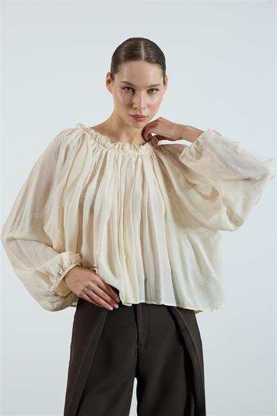 4959 YAKASI BÜZGÜLÜ BLUZ EKRU