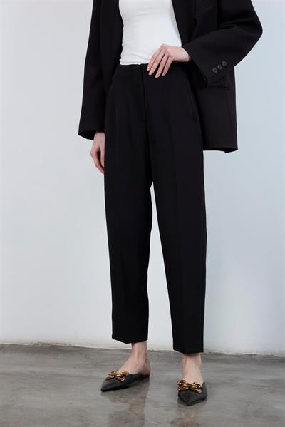 50109 PENSLİ HAVUÇ PANTOLON SİYAH