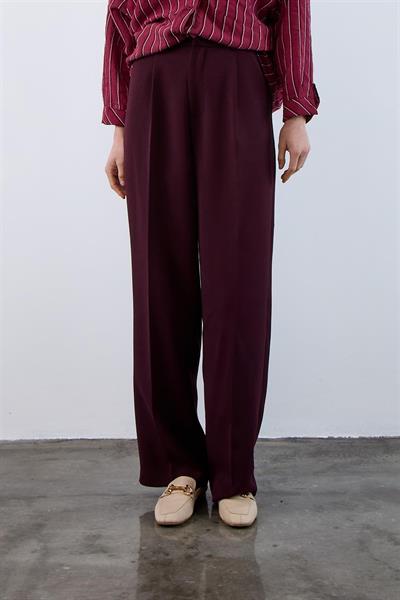 51024 PANTOLON BORDO