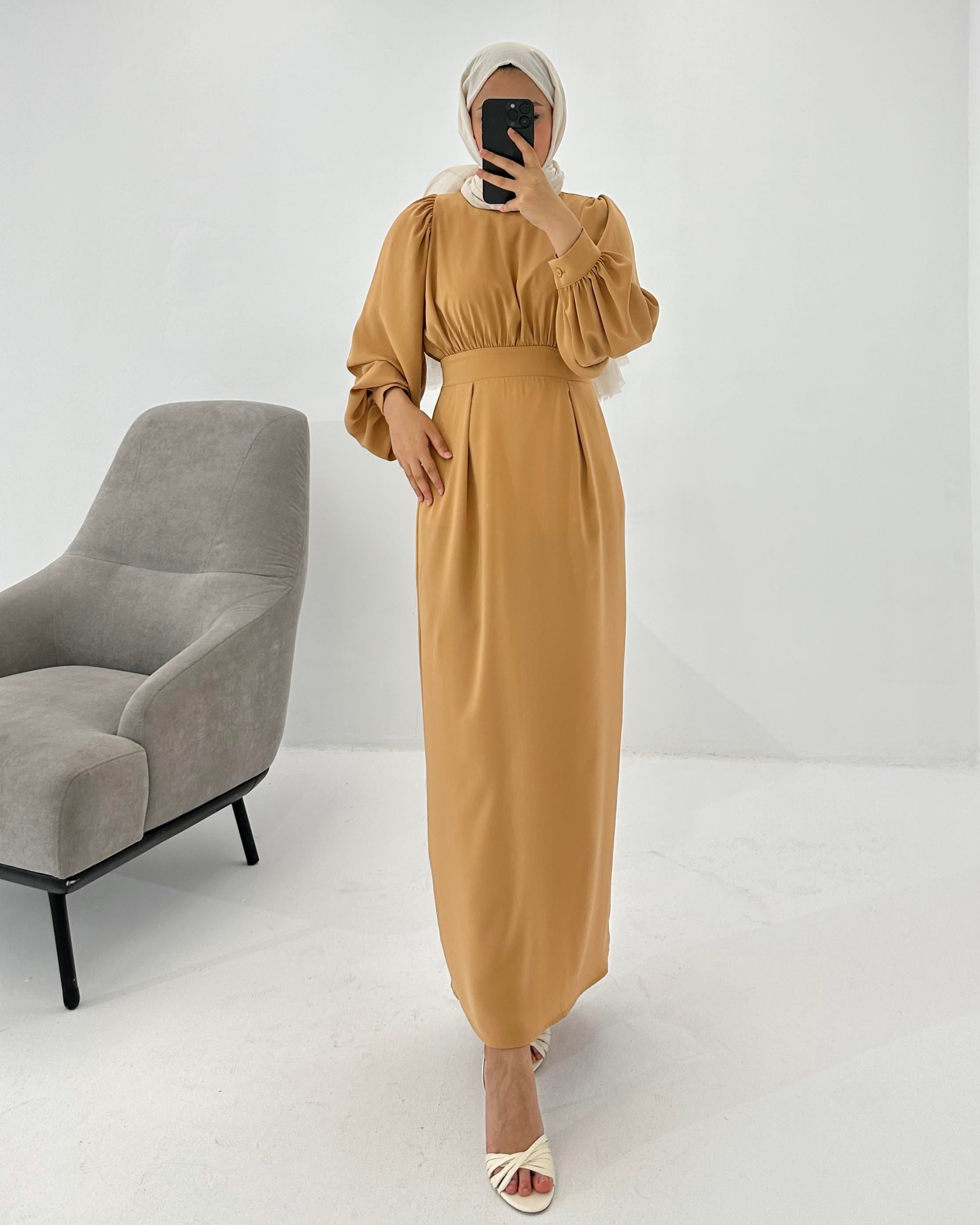 Kolu Manşetli Camel Krep Elbise
