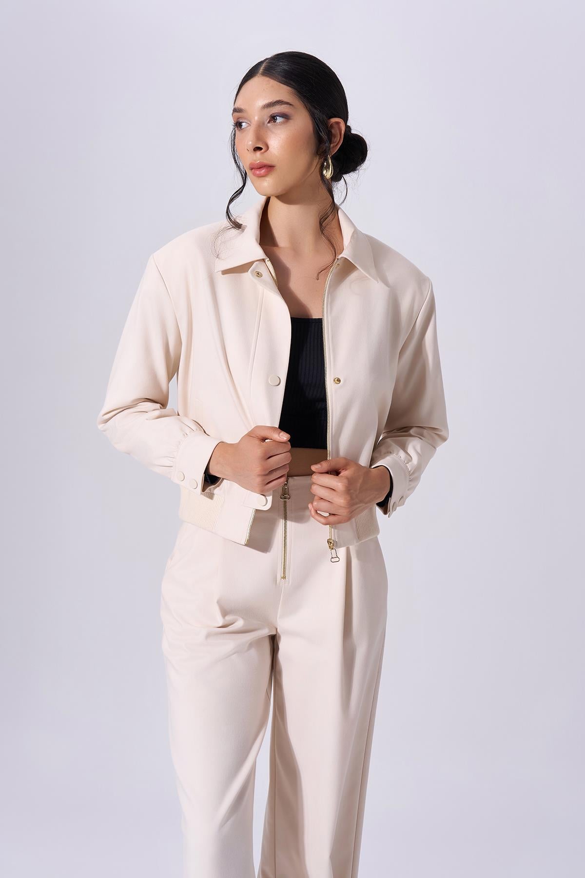 NAAR 91603 BOMBER KREM