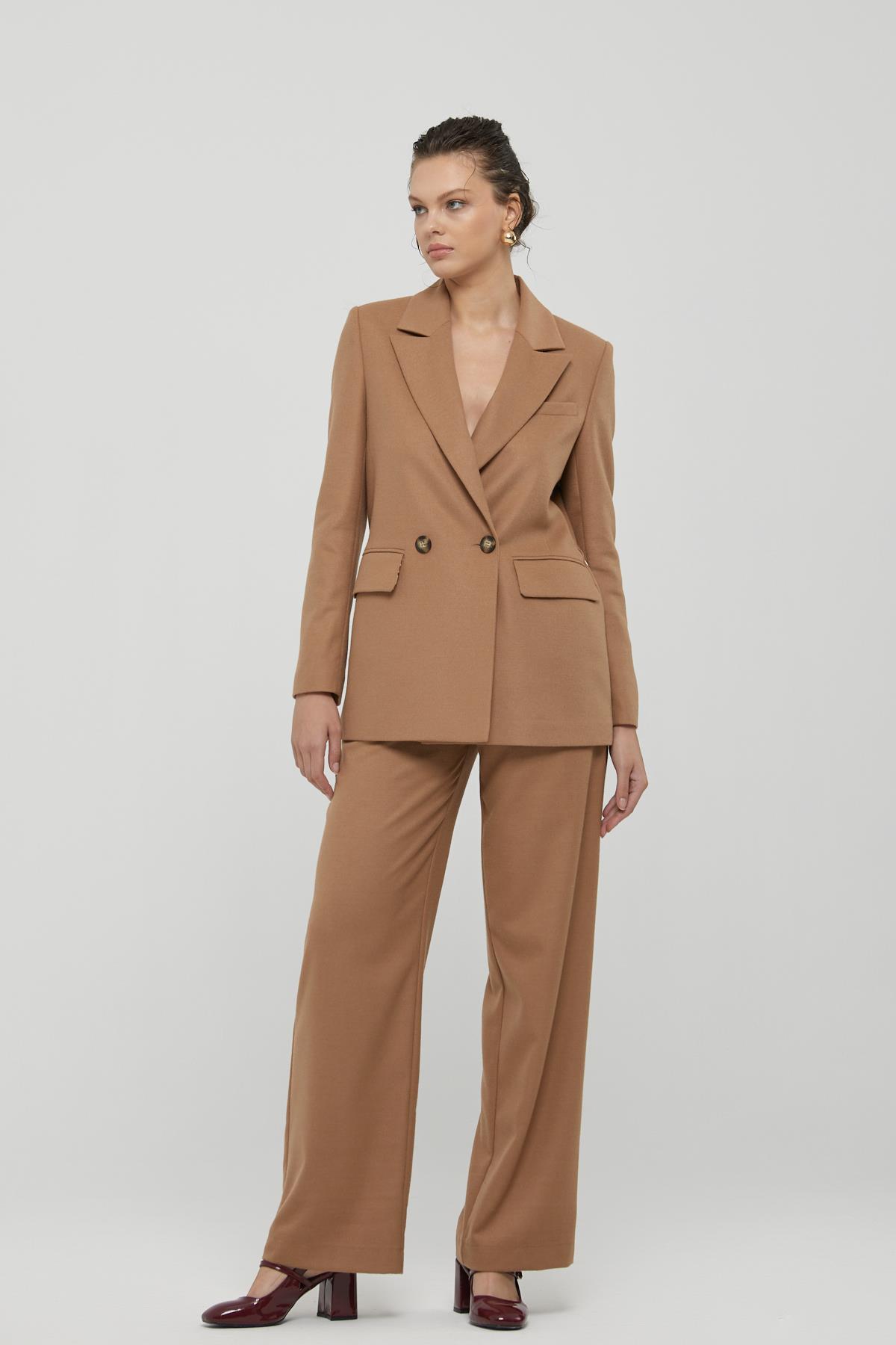 NAAR 91642 CEKET CAMEL