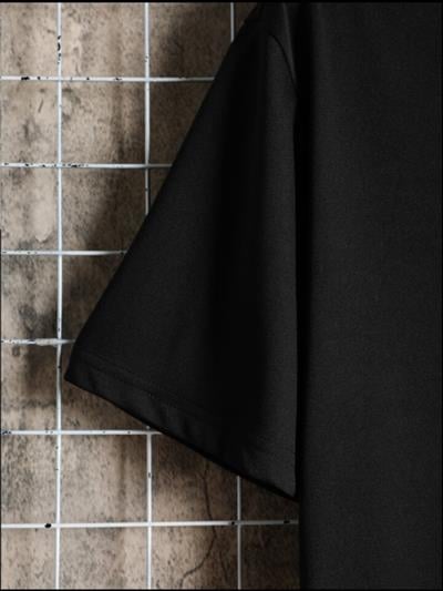 Kadın Siyah Oversize Kesim Tişört
