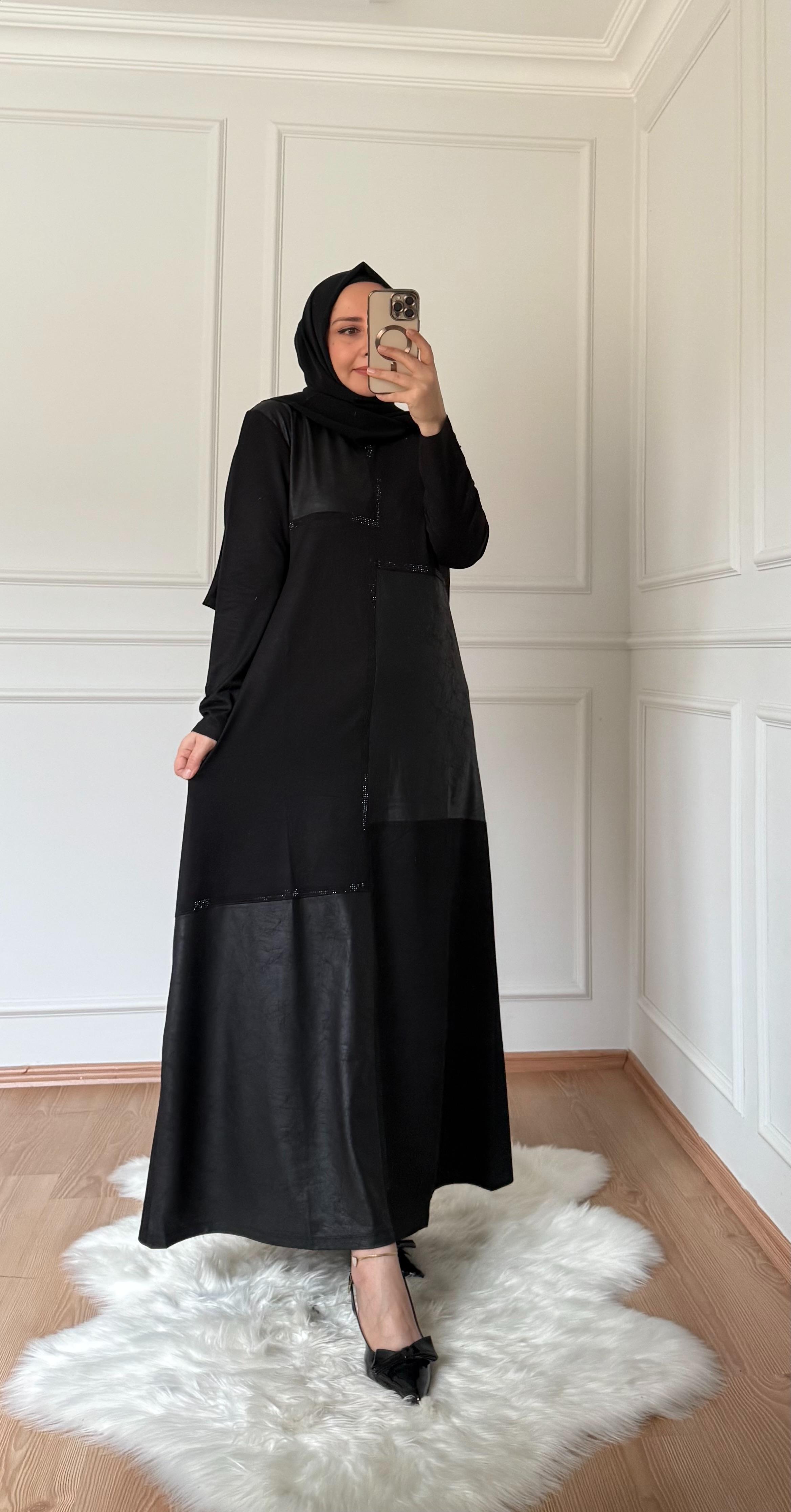 KARE DESEN TAŞLI ELBİSE