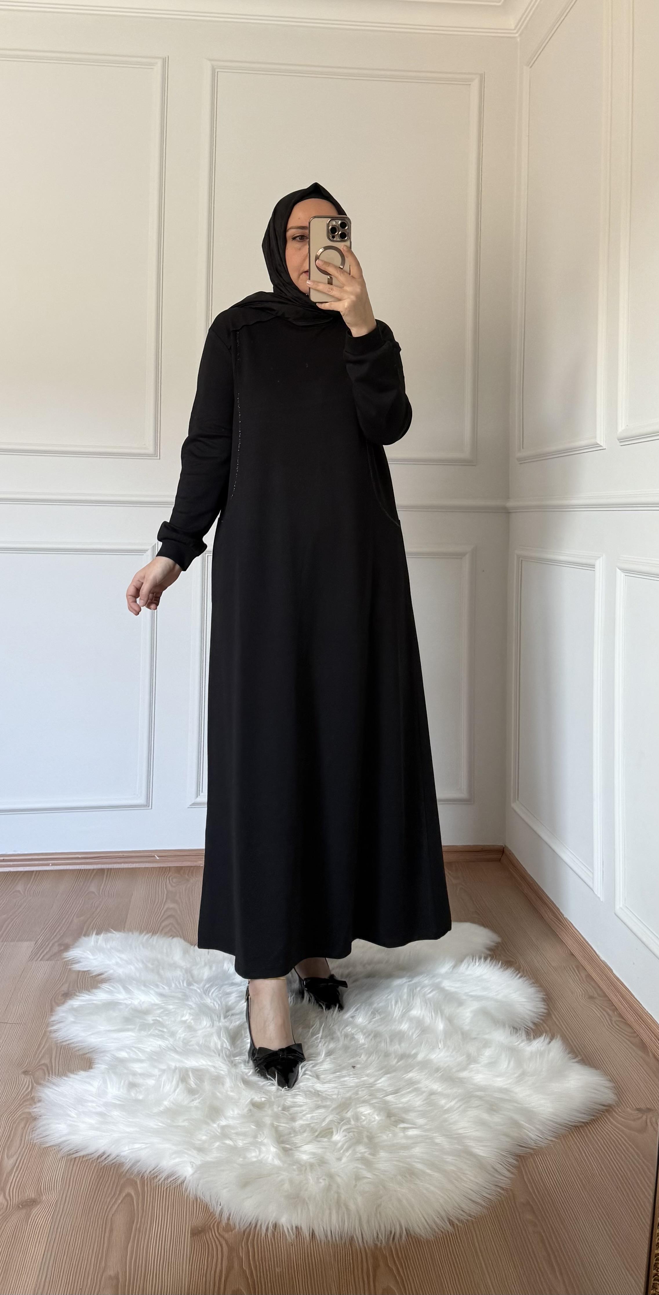 TAŞ DETAYLI CEPLİ ELBİSE