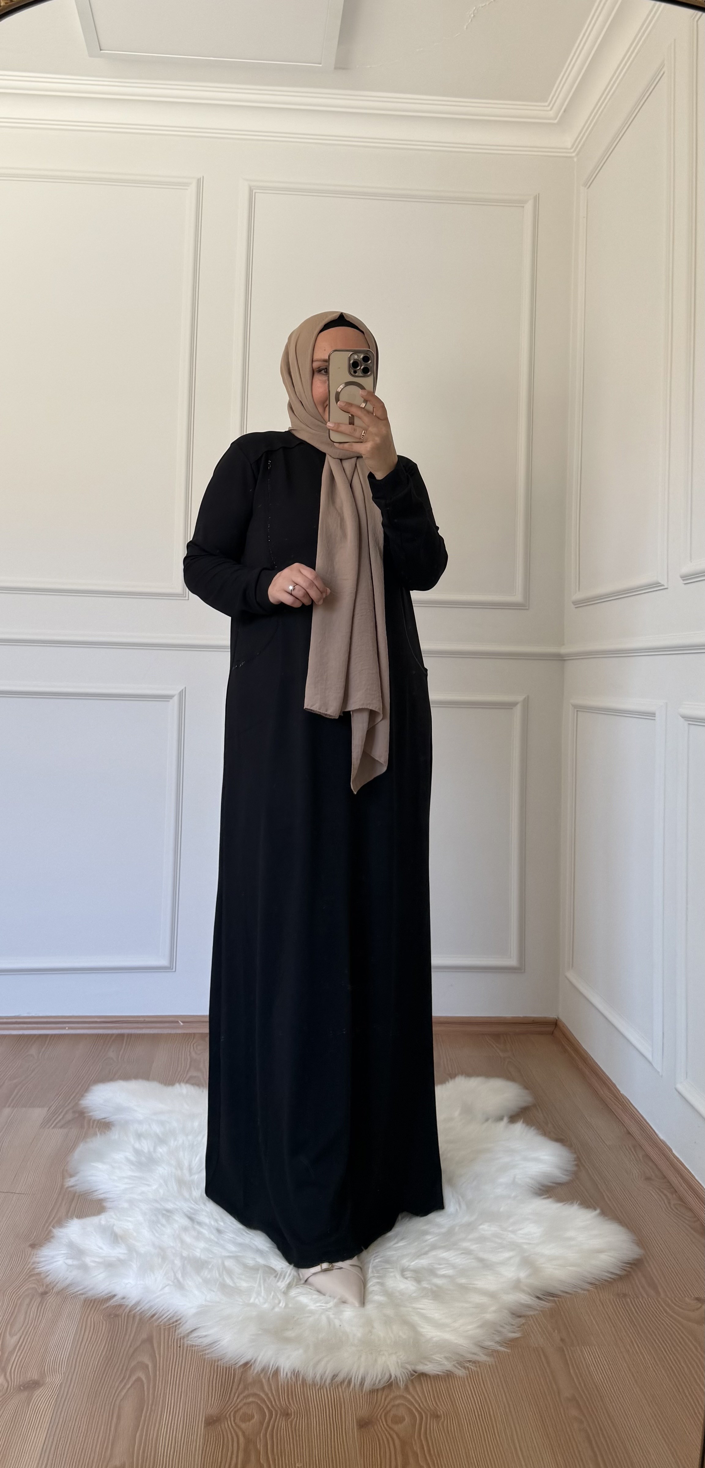 TAŞ DETAYLI UZUN ELBİSE SİYAH