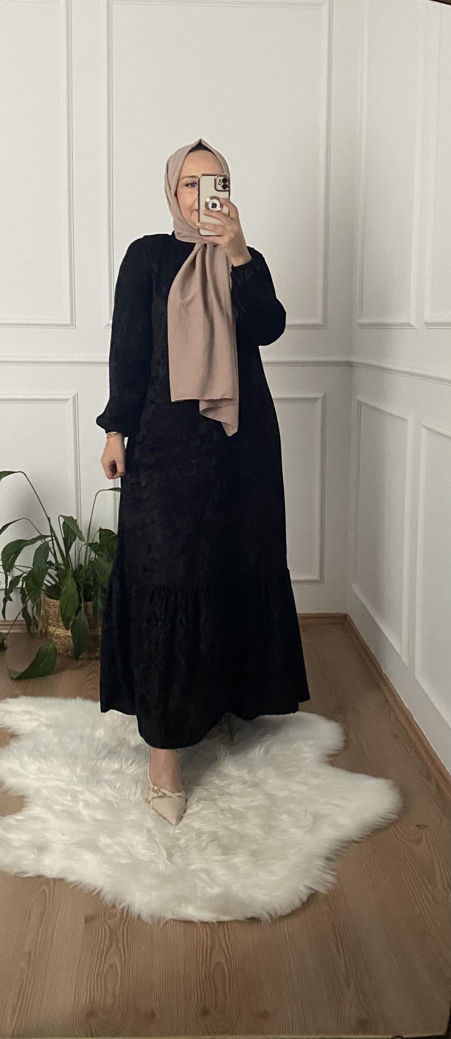 TESETTÜR DESENLİ KADİFE ELBİSE SİYAH