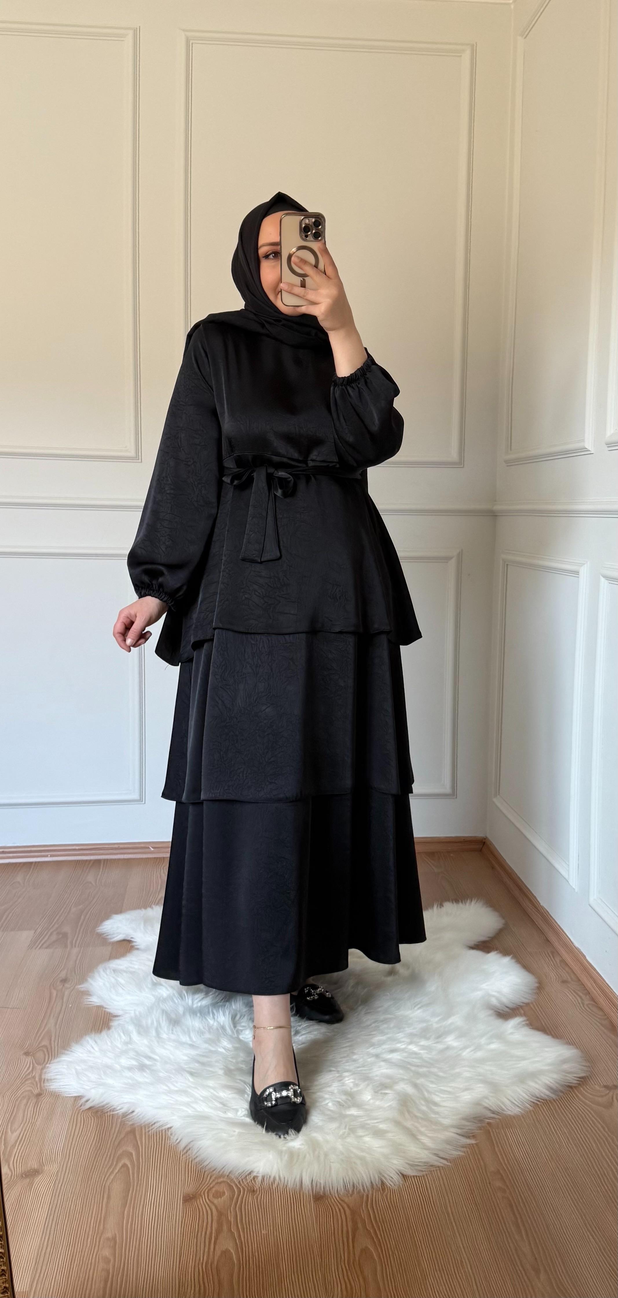 TESETTÜR KAT KAT ELBİSE SİYAH