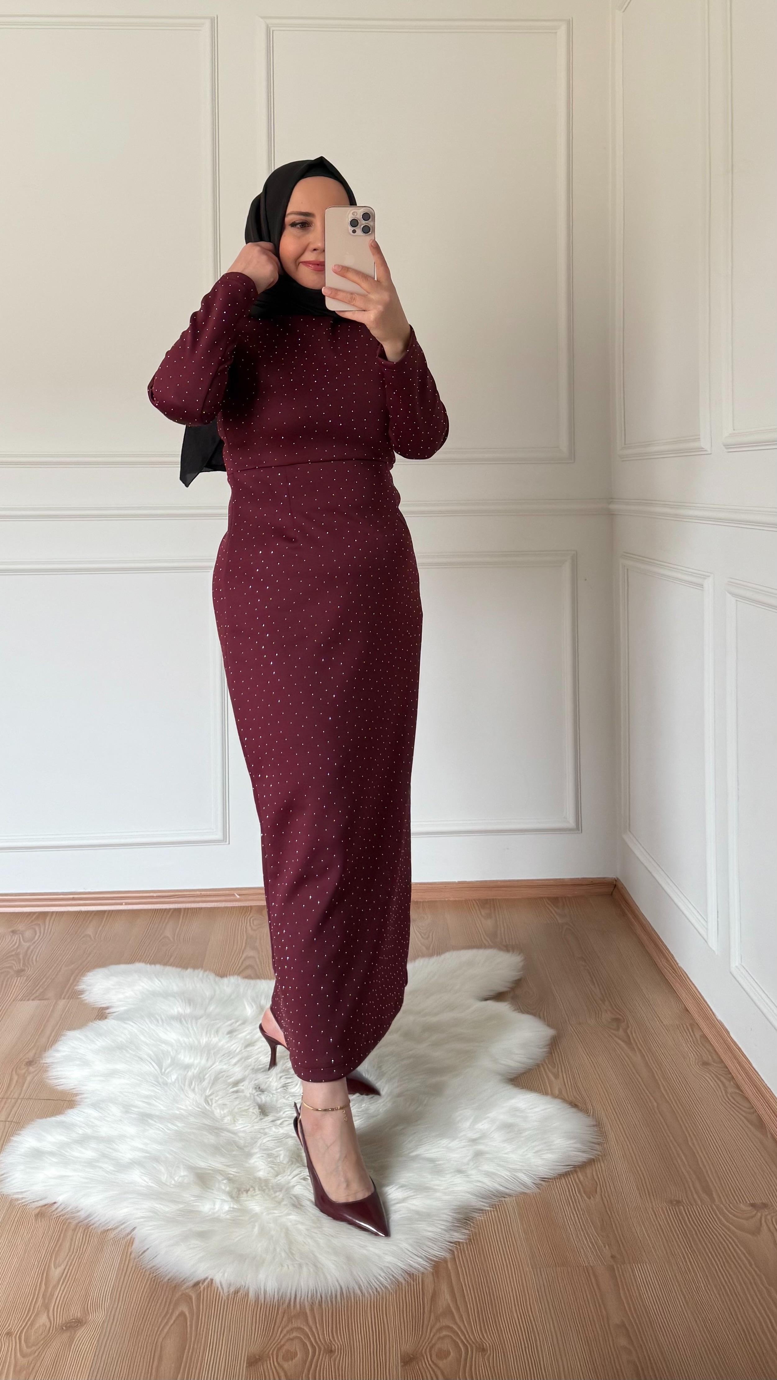 TESETTUR  SCUBA TAŞLI ELBİSE