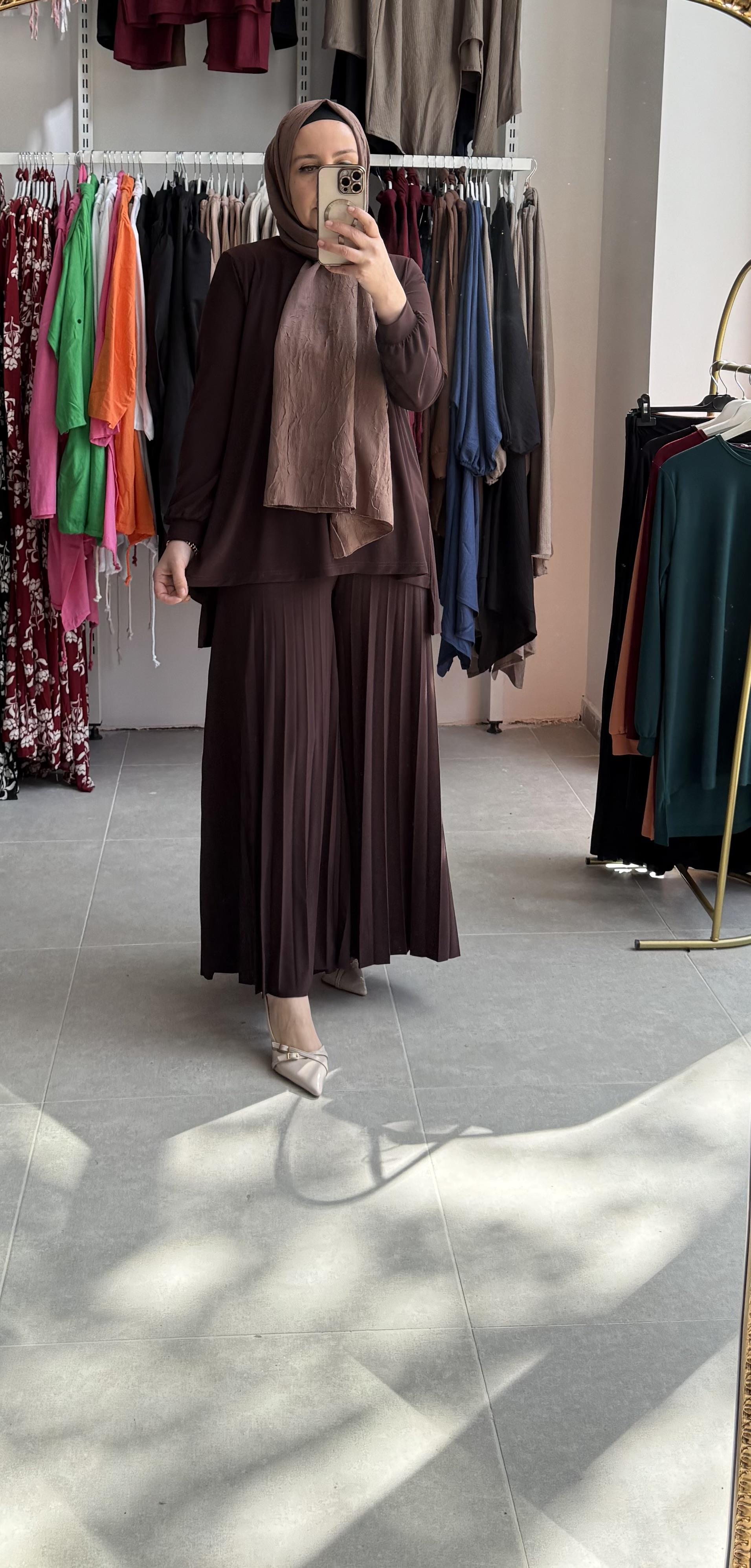 PİLİSELİ İKİLİ TAKIM KAHVERENGİ