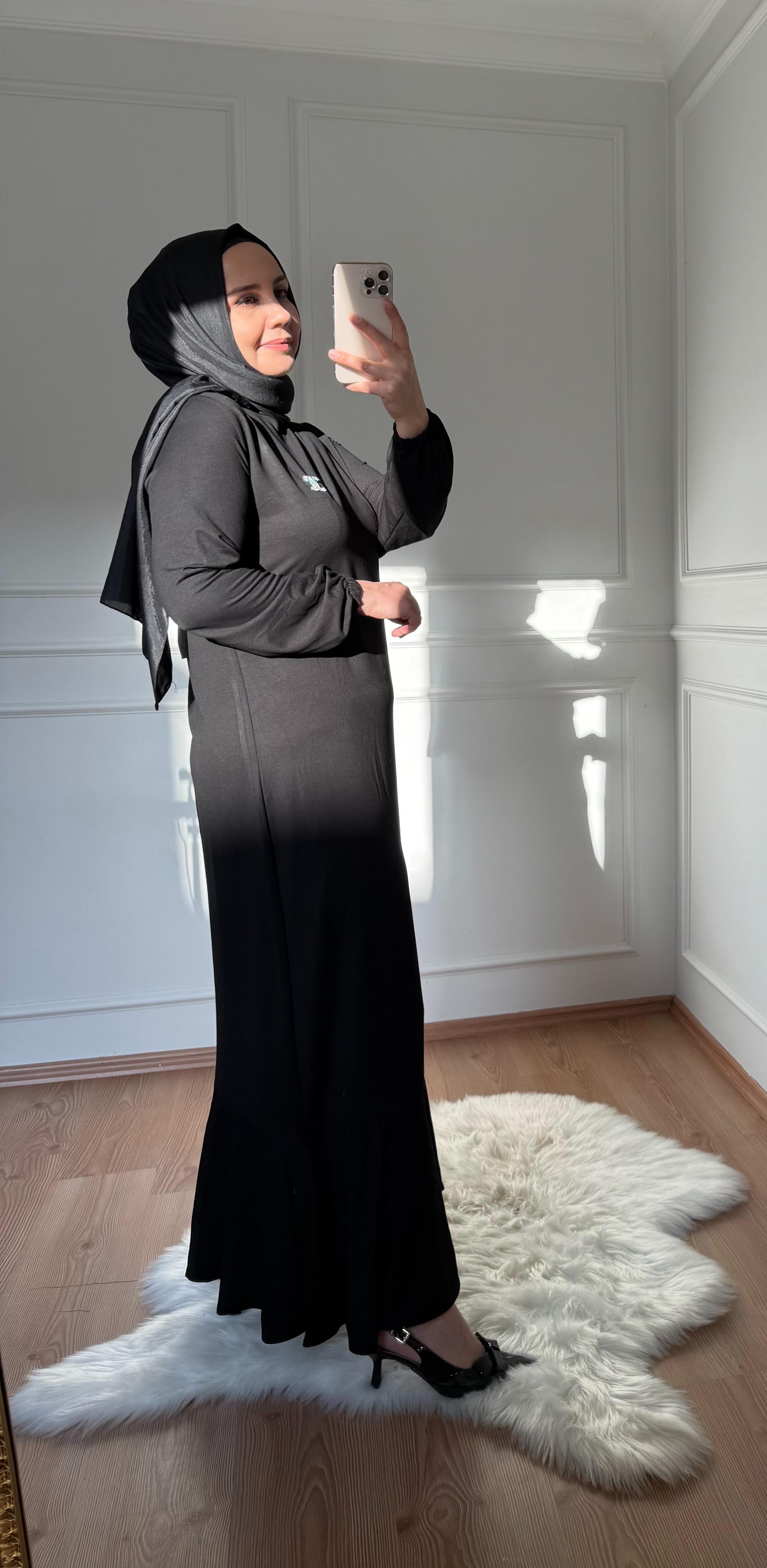 TESETTUR KRİSTAL PENYE ELBİSE