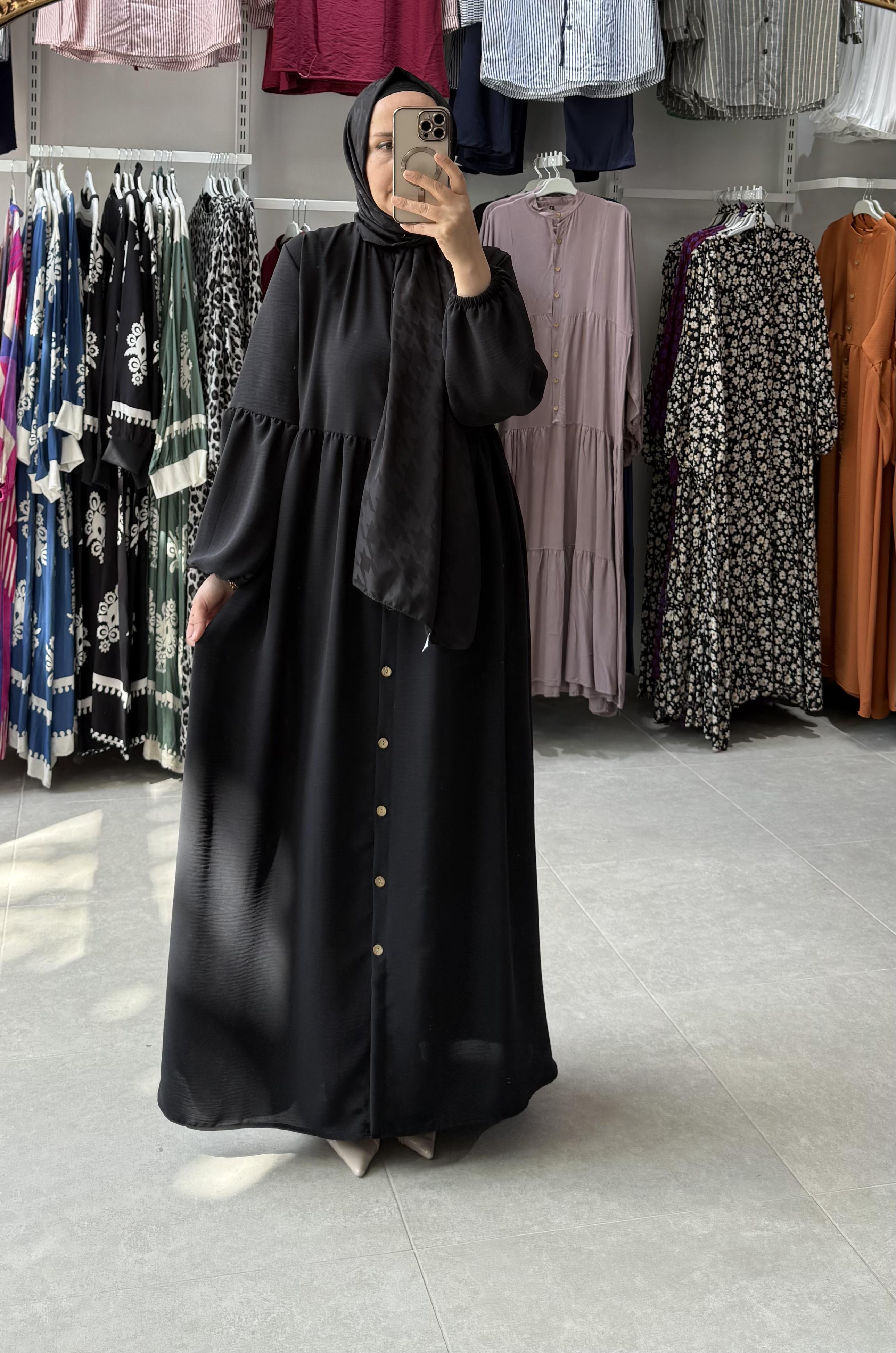 TESETTÜR TAM BOY DÜĞMELİ ELBİSE SİYAH