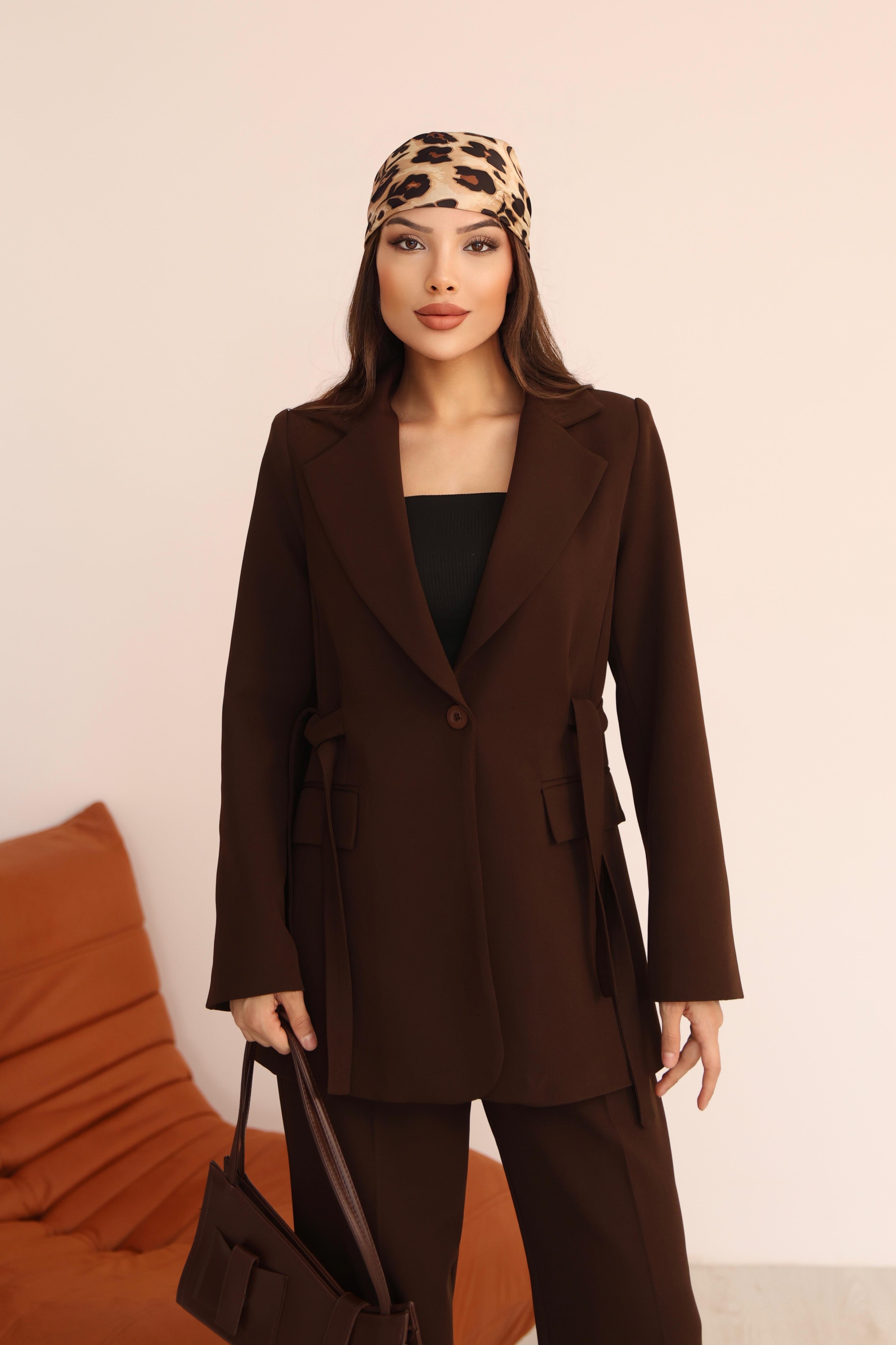 Kadın Kahverengi Yandan Kuşaklı Blazer Ceket Pantolon Takım