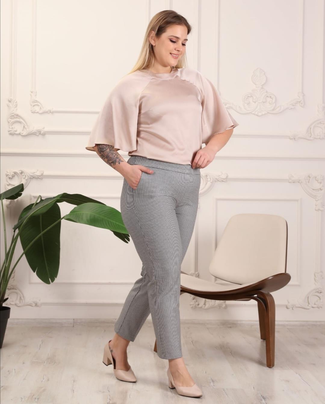 Gabardin Kumaş Büyük Beden Arka Lastikli Pantolon