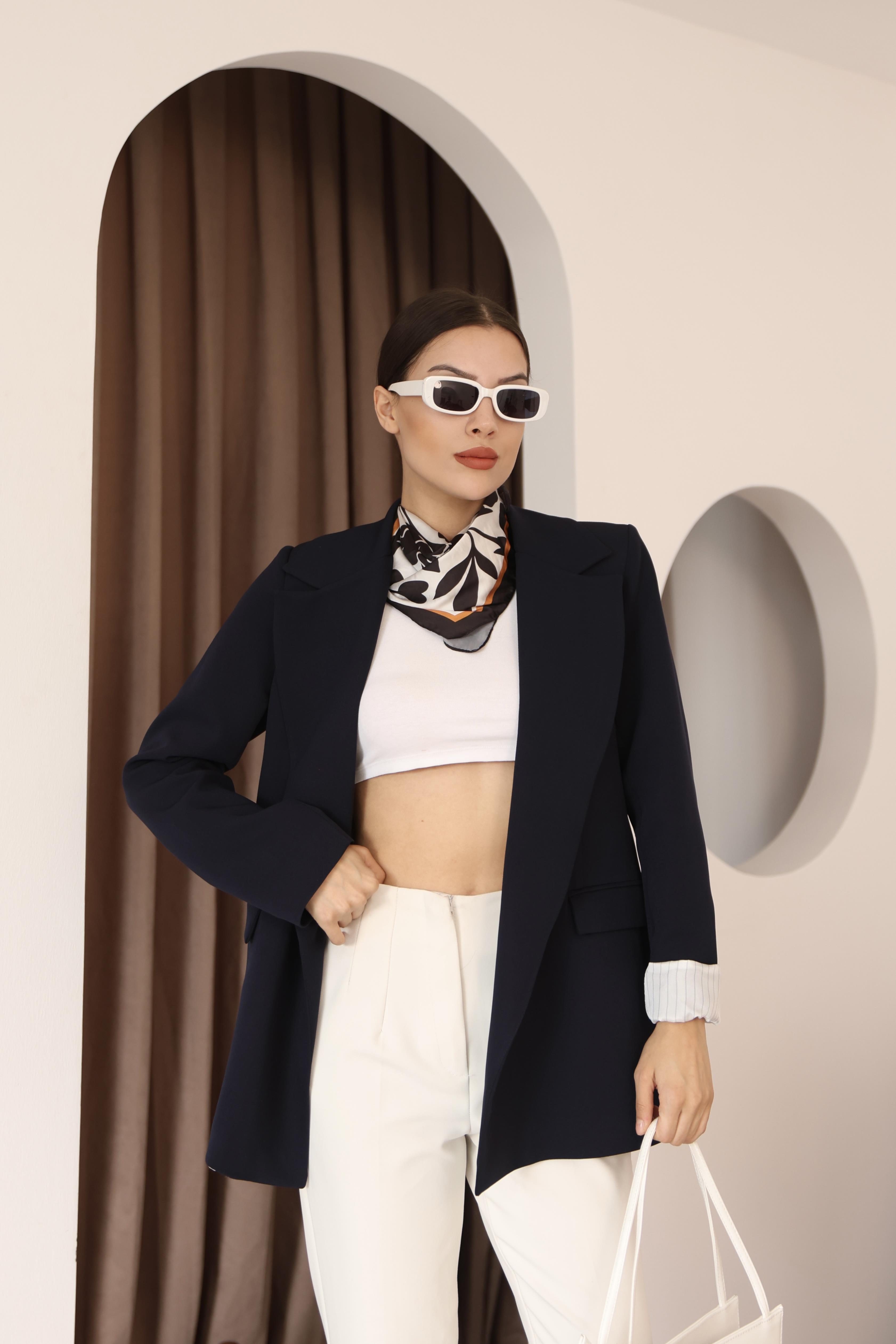 Kadın Lacivert Kol Detaylı Blazer Ceket