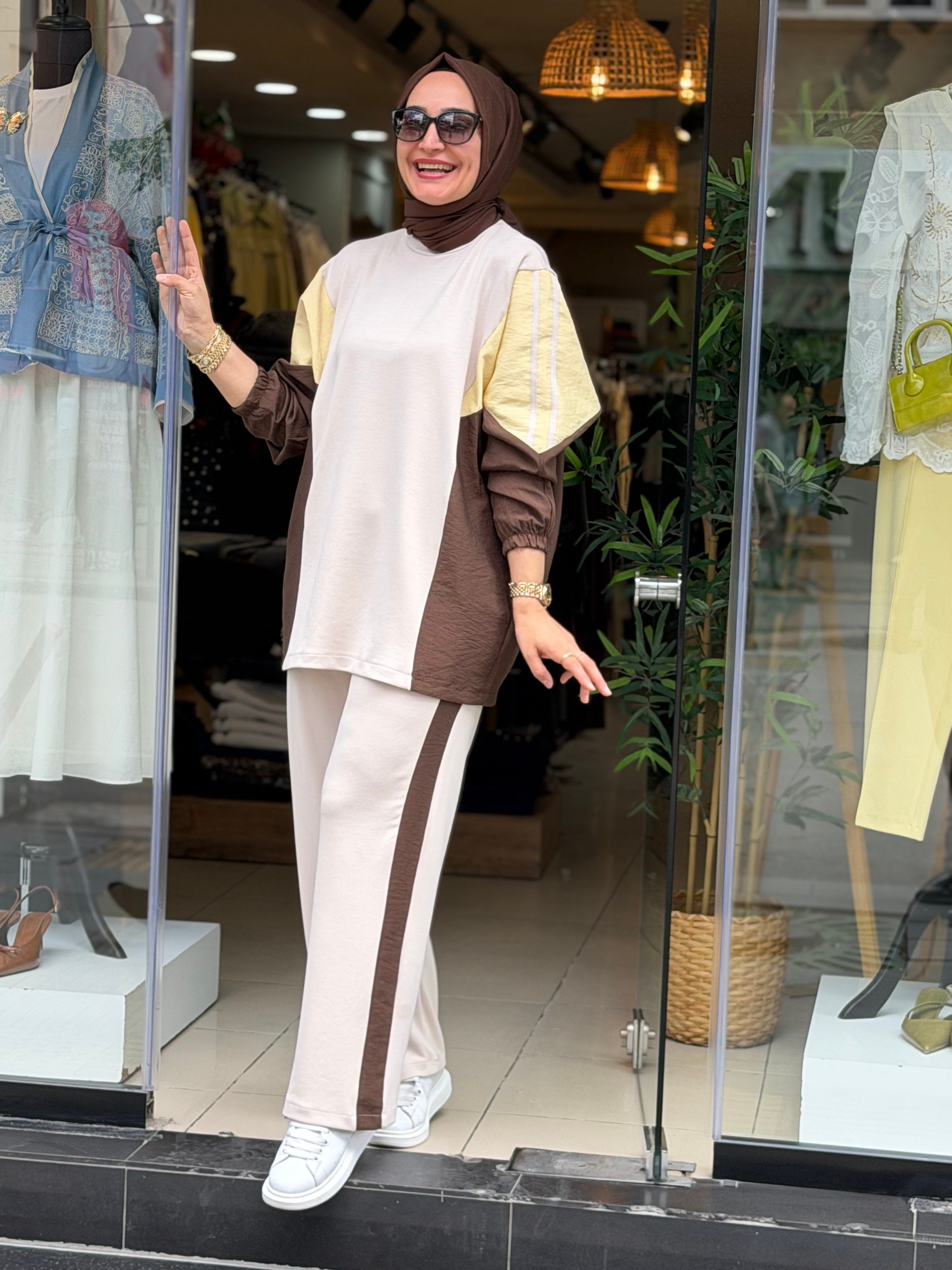 22863 SPOR TAKIM KREM KAHVE