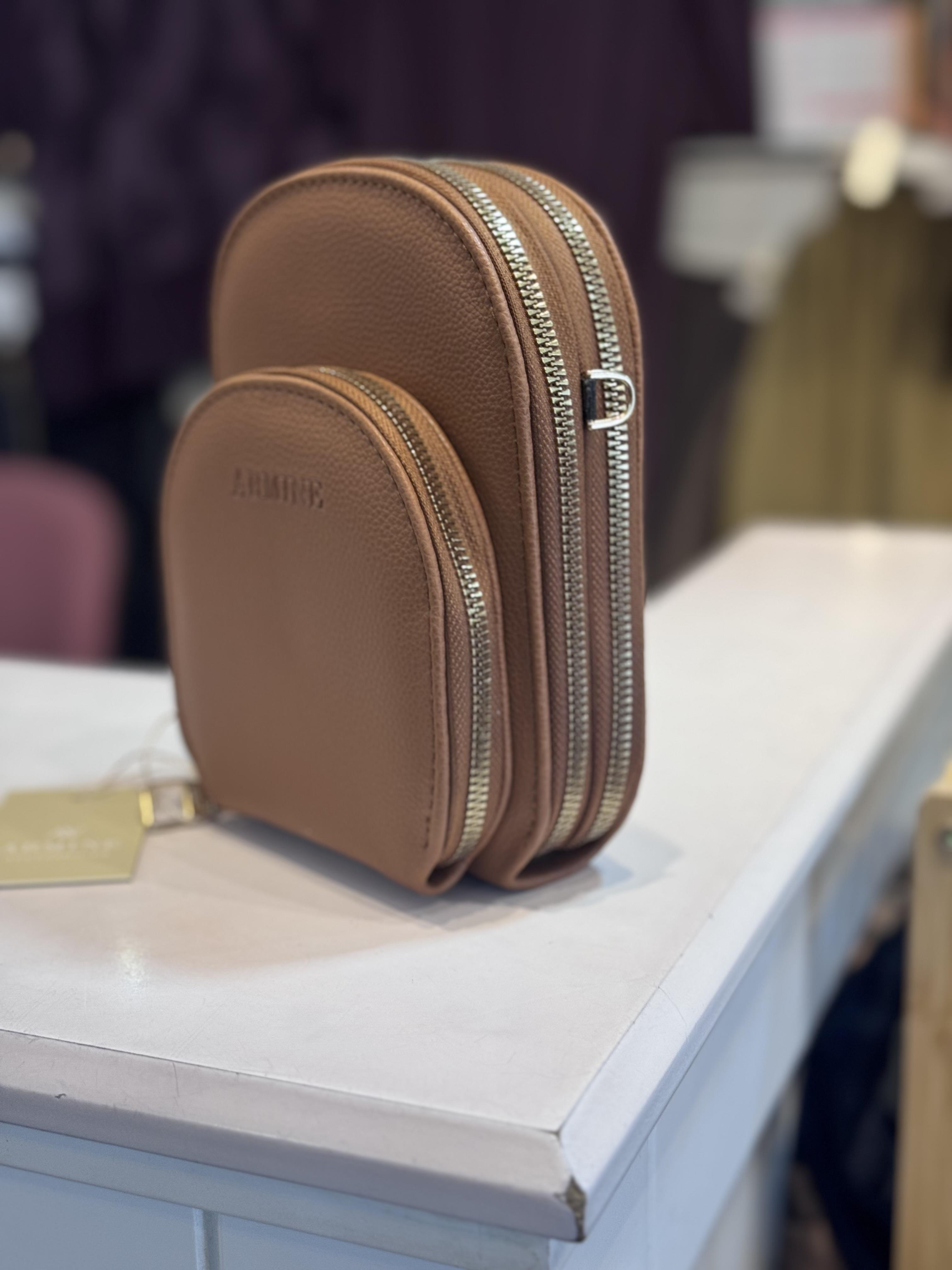 384 ÇAPRAZ ÇANTA 3 GÖZLÜ TABA