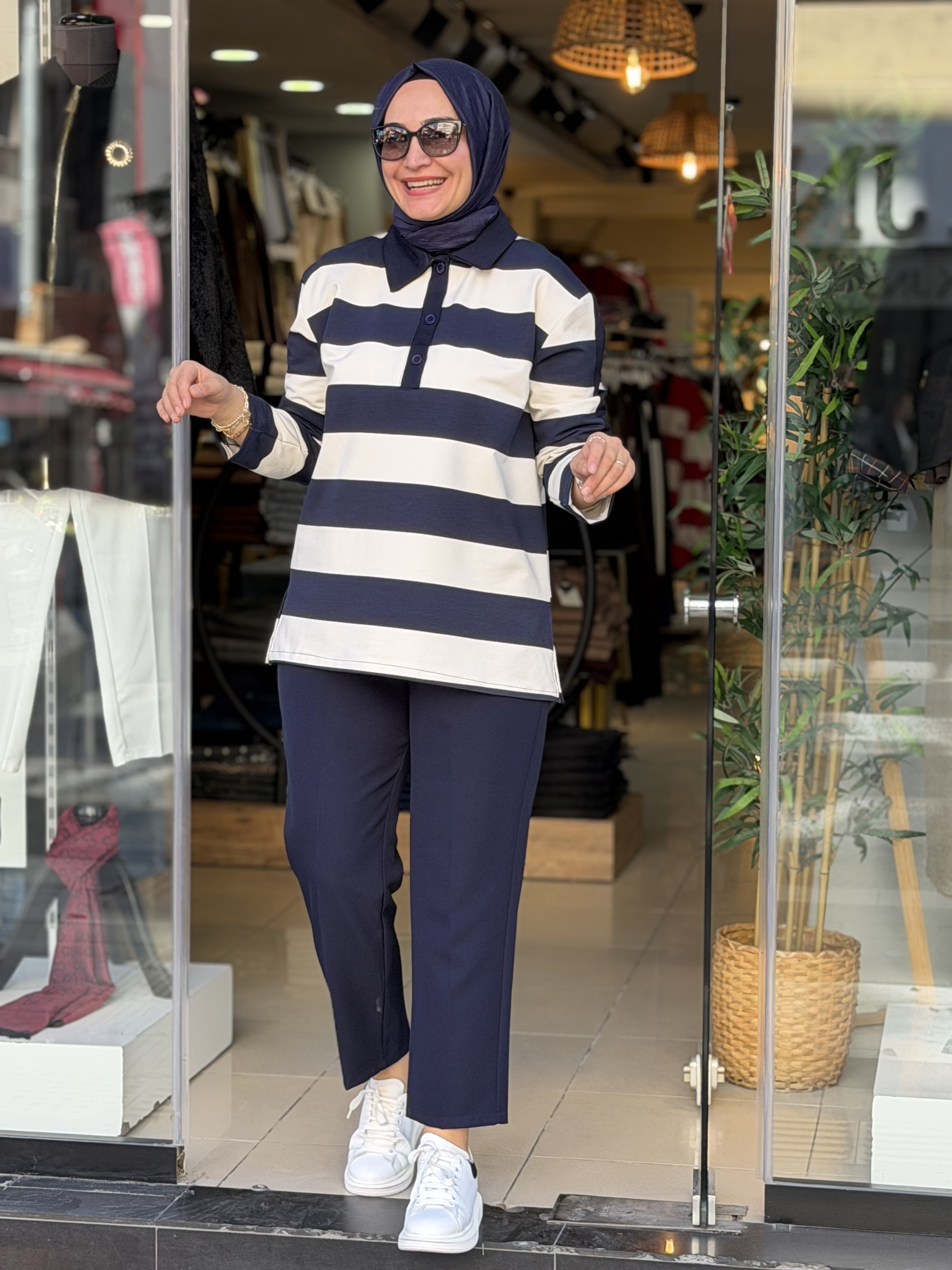5889 YAKALI ÇİZGİLİ SWEAT LACİ