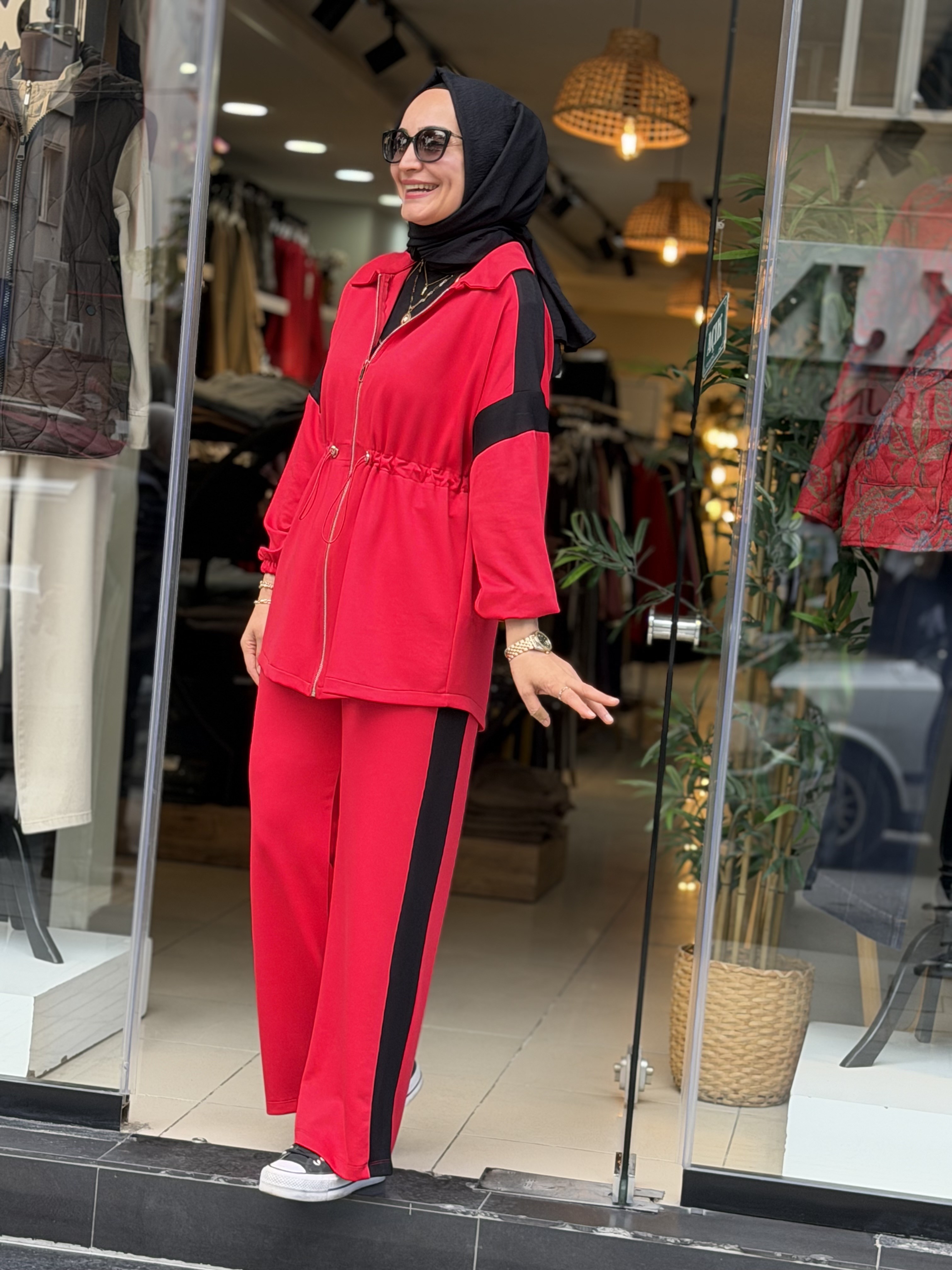 2221 SPOR TAKIM KIRMIZI SİYAH