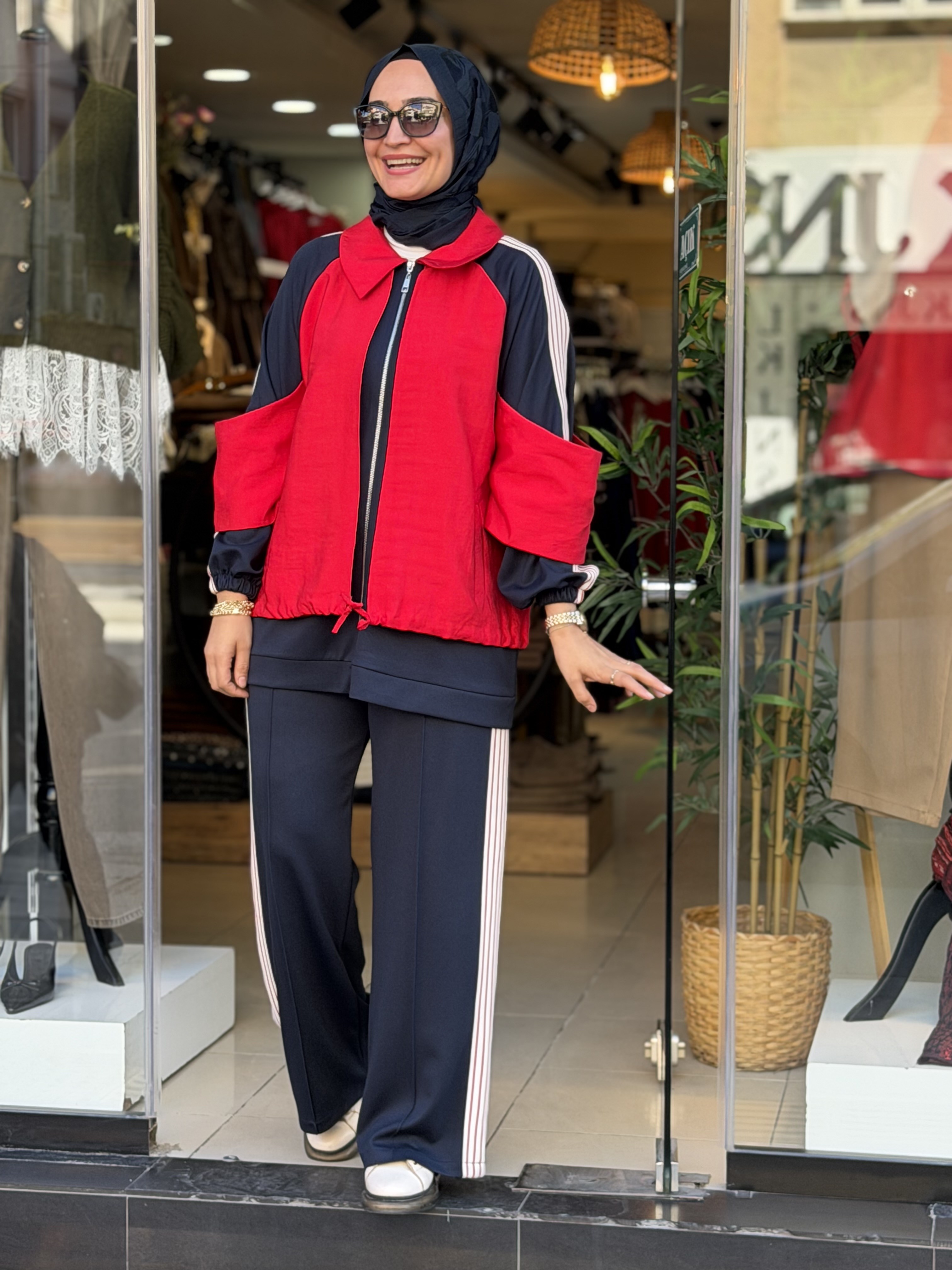 22856 LACİVERTE KIRMIZI TAKIM