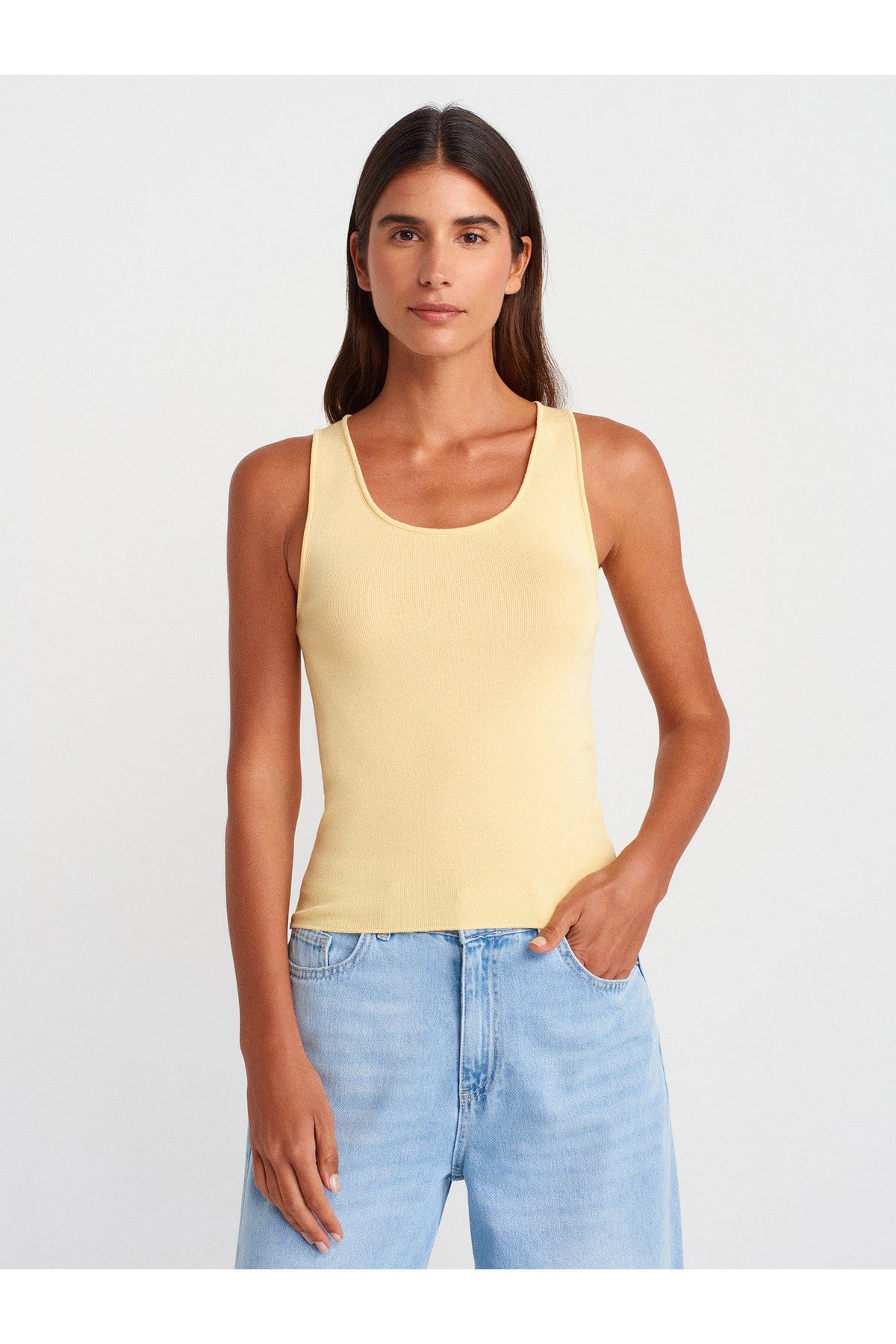 10746 Kalın Askılı Basic Triko Bluz-Sarı