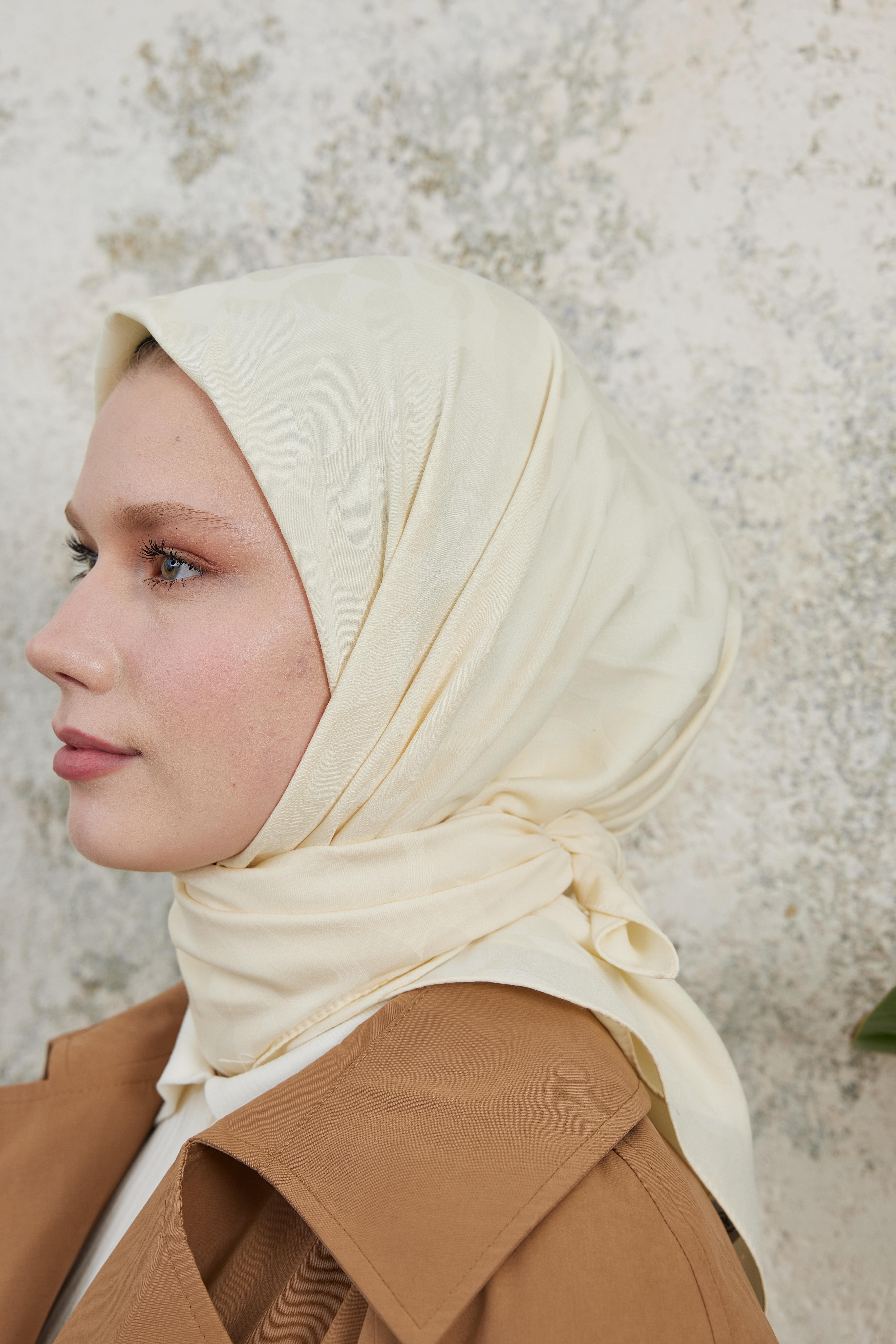 Perla Desen Jakar Eşarp Ekru