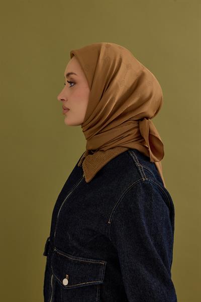 İpeksi Nokta Monogram Eşarp Camel