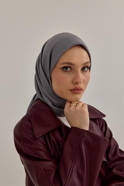 İpeksi Nokta Monogram Eşarp Puslu Gri