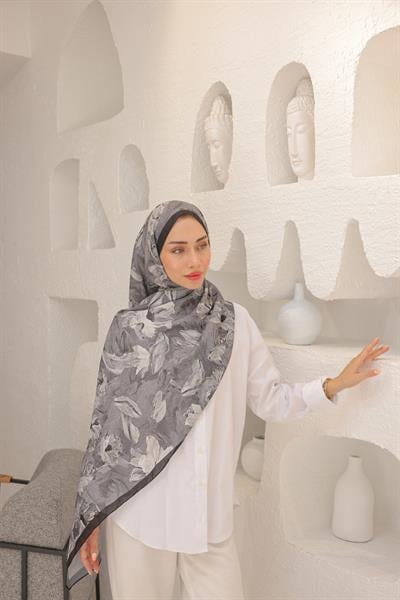 Lilyum Desenli Pamuk Şal Karakalem