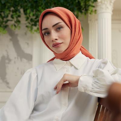 Valeria Desen İpeksi Jakar Eşarp Tarçın