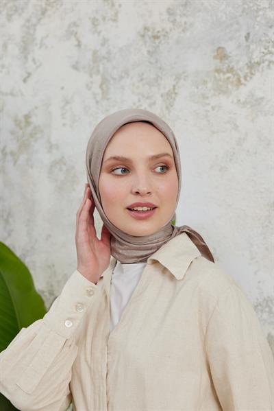 Valeria Desen İpeksi Jakar Eşarp Vizon