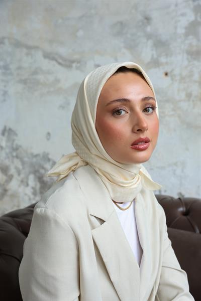 Yıldız Desen Jakar Eşarp Serisi Krem