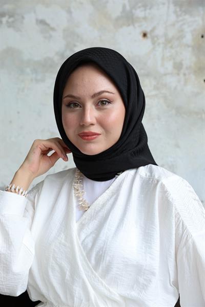 Yıldız Desen Jakar Eşarp Serisi Siyah