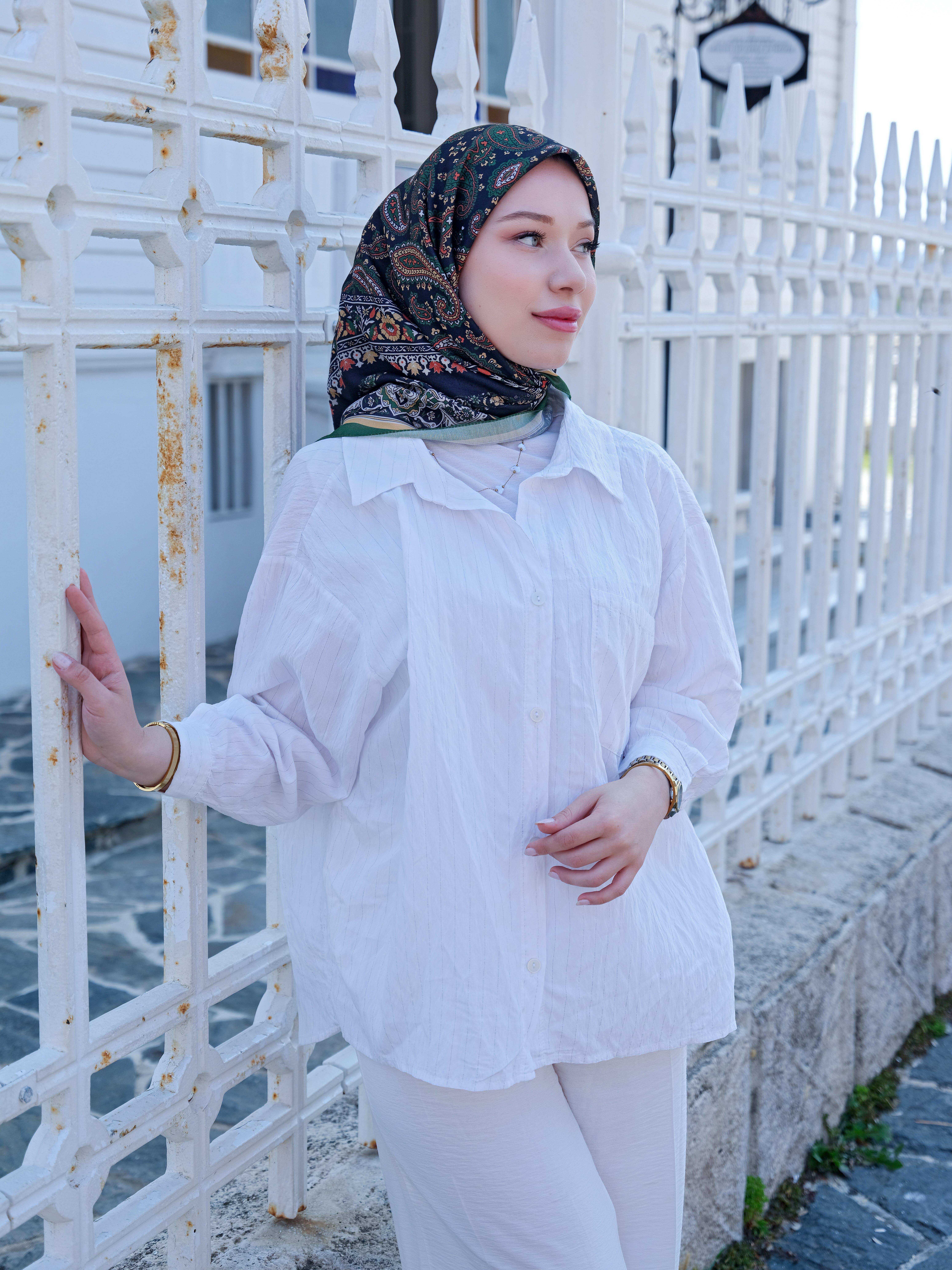 Charlotte Desen Eşarp Haki