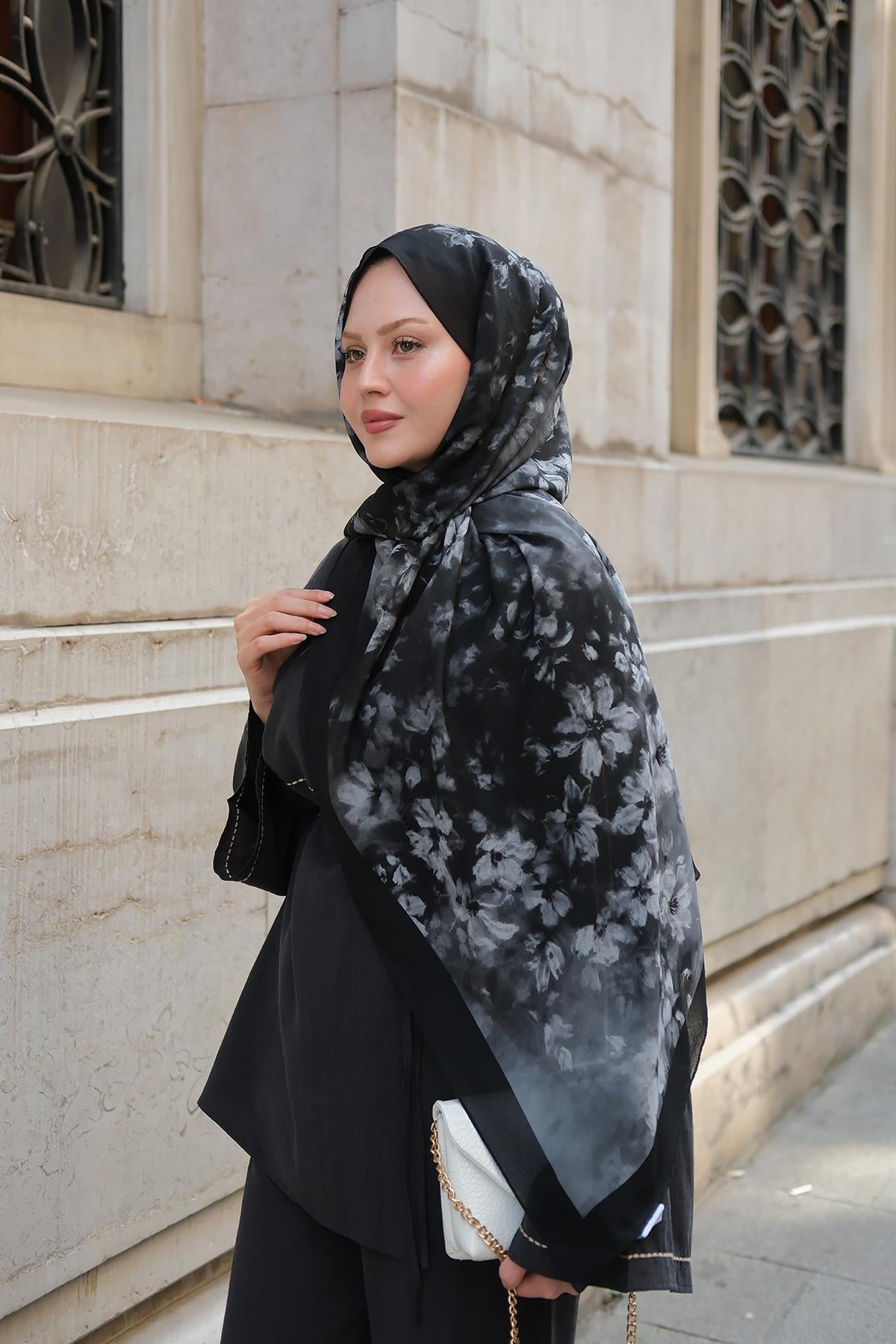 Flora Desen Fransız İpeği Şal Siyah