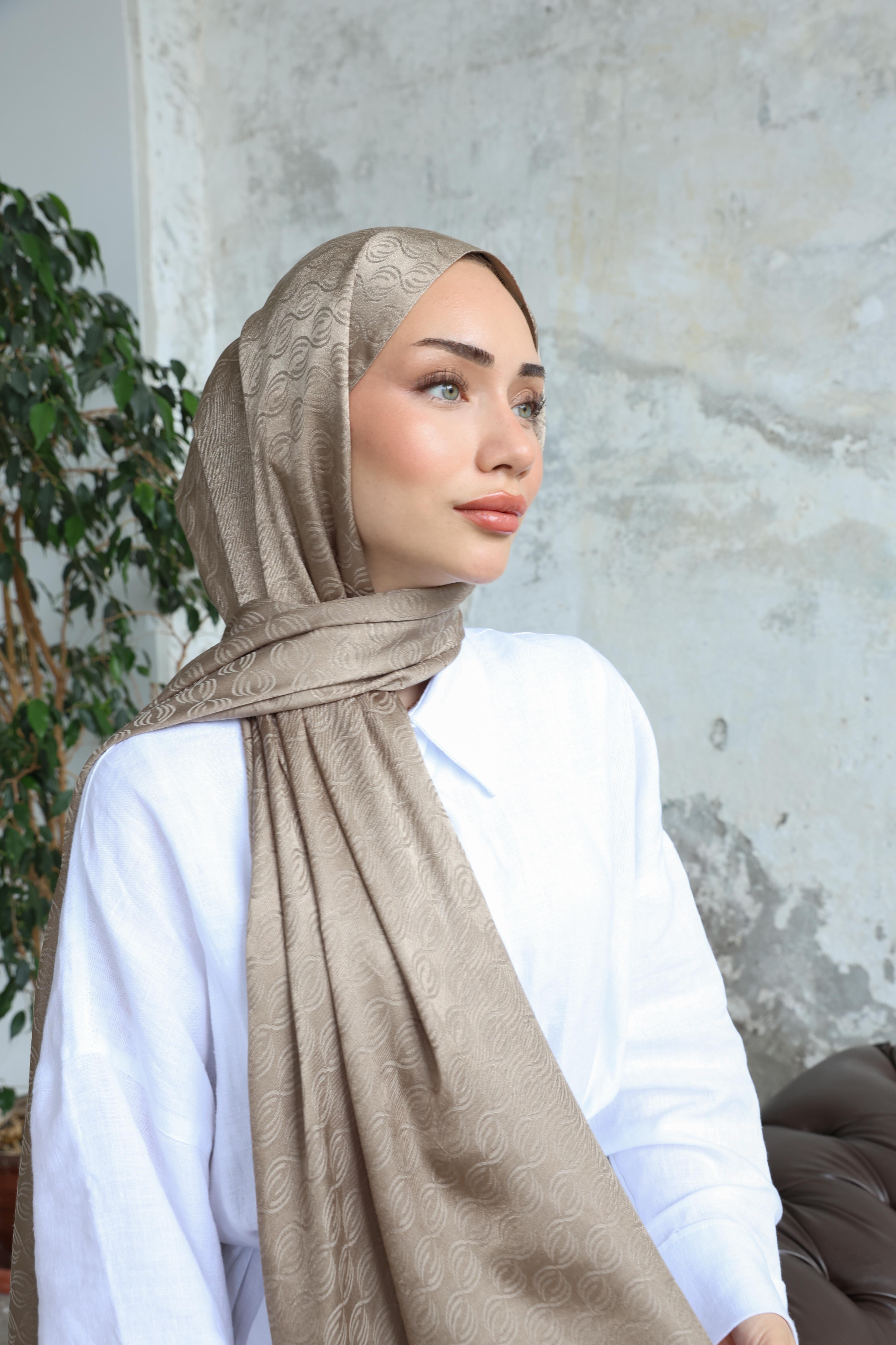 Midye Desen Jakar Şal Koyu Bej