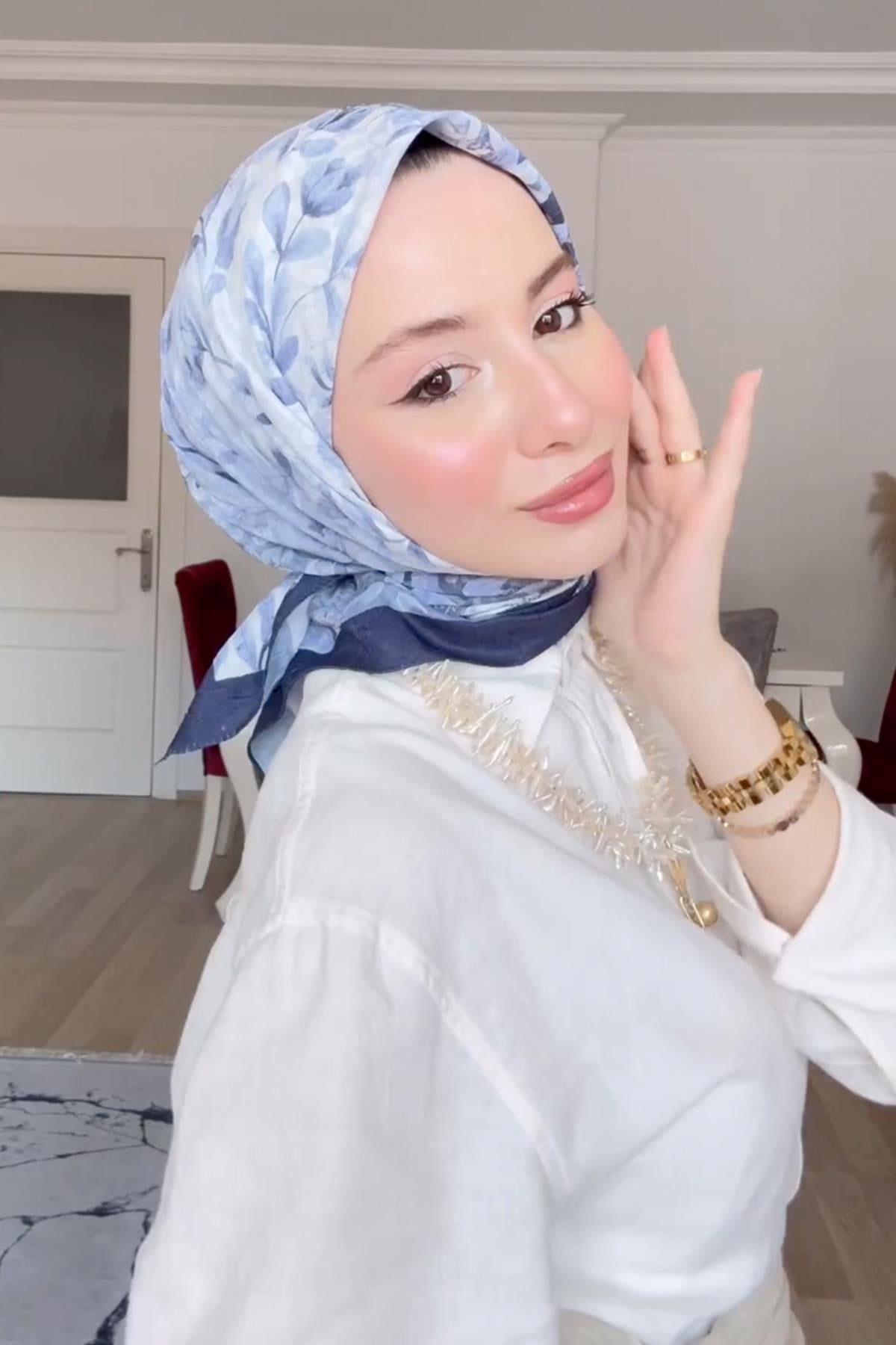 Sena Şura Er Seçimi - Leaf Desen Eşarp Lacivert