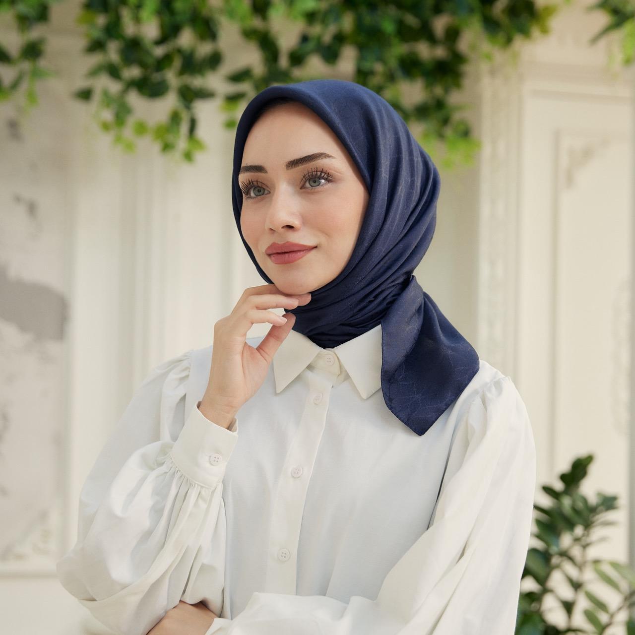 Valeria Desen İpeksi Jakar Eşarp Lacivert