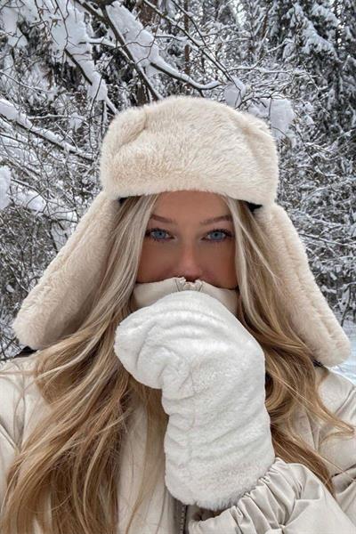 Bej Peluş Kulaklı Klipsli Bere Pilot Şapka