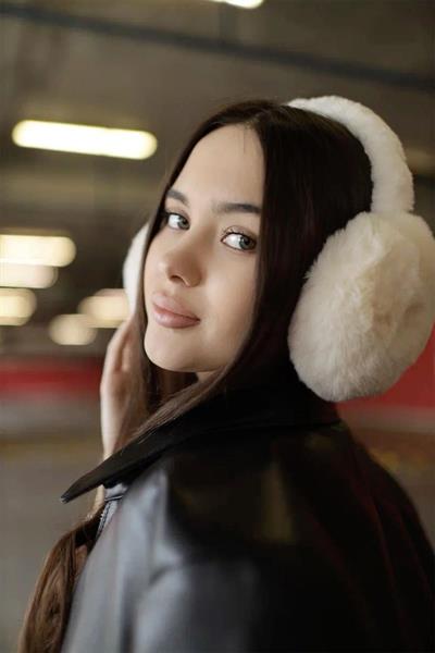 İthal Beyaz Katlanabilinir Peluş Kulaklık