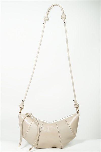 Kadın Rugan Bej Kruvasan Omuz Çantası