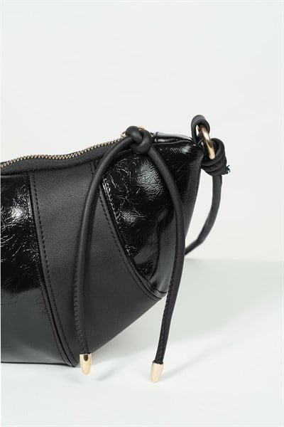 Kadın Rugan Siyah Kruvasan Omuz Çantası