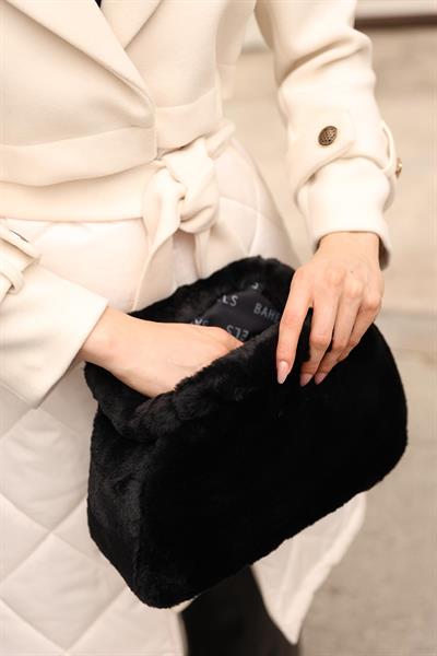 Kadın Siyah Yumuşak Peluş Clutch Portföy Çanta