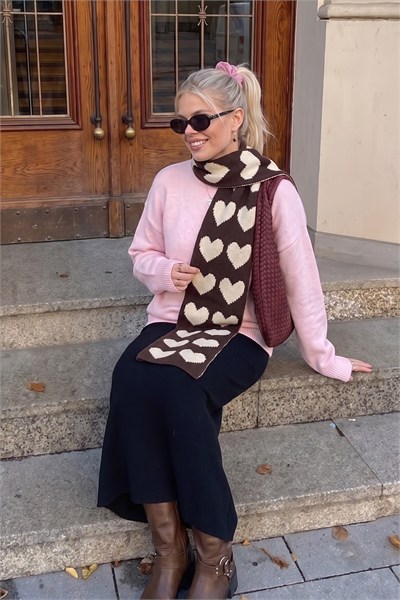 Lovely Kahve Özel Üretim Kalp Desenli Atkı