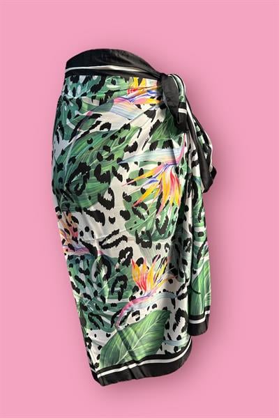 Özel Tasarım Amazon  İç Göstermeyen Pareo  95*145 Cm